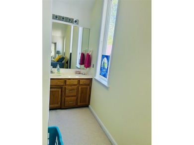 DOCK,LAKE FRONT & AMAZING YR ROUND LAKE VIEWS,* OK,4 BR/4 BA - photo 27