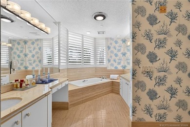 Enjoy oceanfront living in this sunny and bright three-bedroom - photo 29