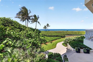 Enjoy oceanfront living in this sunny and bright three-bedroom - photo 38