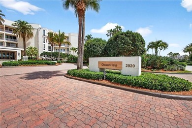 Enjoy oceanfront living in this sunny and bright three-bedroom - photo 50