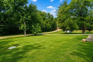 Enjoy stunning Rock River views from this well-maintained - photo 4