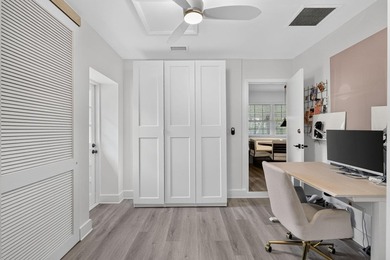 Welcome to this beautifully updated 3-bedroom, 2-bathroom - photo 14