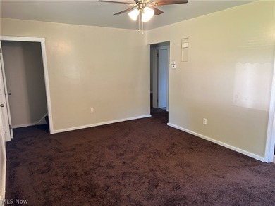 Welcome to this charming bungalow in the heart of Euclid. This - photo 15
