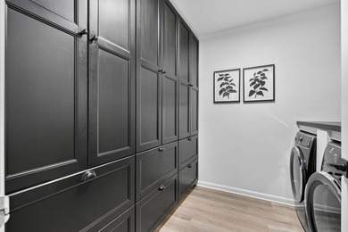 Welcome to this beautifully updated 3-bedroom, 2-bathroom - photo 17