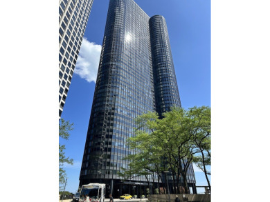 Lake Condo For Sale in Chicago, Illinois