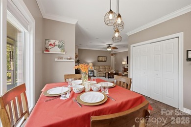 Tucked away in the back of a quiet cove, this stunning 3-bedroom - photo 21