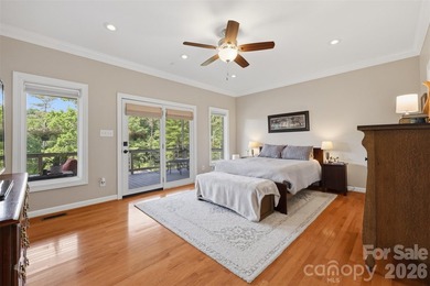 Tucked away in the back of a quiet cove, this stunning 3-bedroom - photo 27