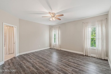 Hello to easy peaceful living in a desirable location with 2.2 - photo 29