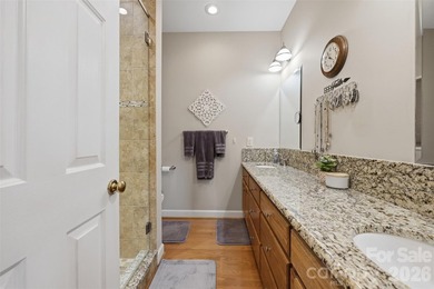 Tucked away in the back of a quiet cove, this stunning 3-bedroom - photo 30