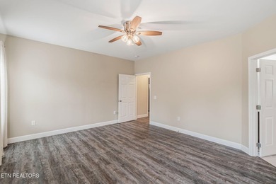 Hello to easy peaceful living in a desirable location with 2.2 - photo 30