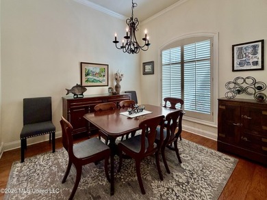 Gorgeous, pristine, and move-in ready! 4 Bed, 2 1/2 bath in - photo 31