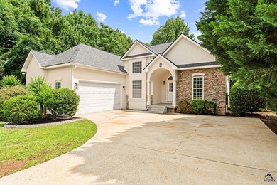 Welcome to 2850 Arrowhead Drive in Lizella! Nestled on 2 private - photo 2