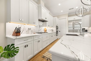 Nestled in a small, private waterfront community on canal - photo 33