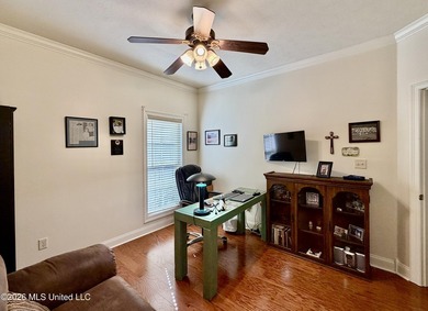Gorgeous, pristine, and move-in ready! 4 Bed, 2 1/2 bath in - photo 34