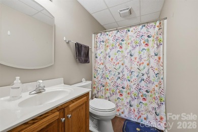 Tucked away in the back of a quiet cove, this stunning 3-bedroom - photo 40