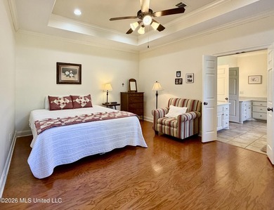 Gorgeous, pristine, and move-in ready! 4 Bed, 2 1/2 bath in - photo 43