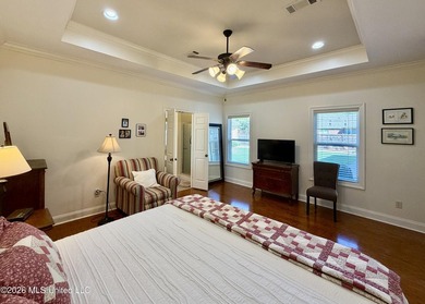Gorgeous, pristine, and move-in ready! 4 Bed, 2 1/2 bath in - photo 45