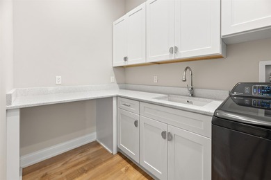 Nestled in a small, private waterfront community on canal - photo 45