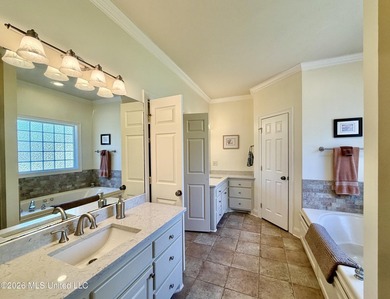 Gorgeous, pristine, and move-in ready! 4 Bed, 2 1/2 bath in - photo 46