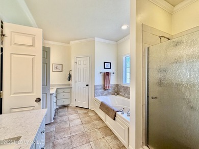 Gorgeous, pristine, and move-in ready! 4 Bed, 2 1/2 bath in - photo 47