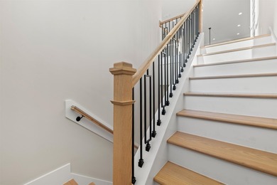 Nestled in a small, private waterfront community on canal - photo 48