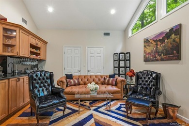 This is the home you've been waiting for! Flooded with natural - photo 18