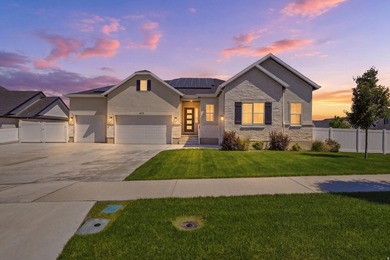 Welcome to this stunning Salem home offering nearly 5,200 sq. ft - photo 1
