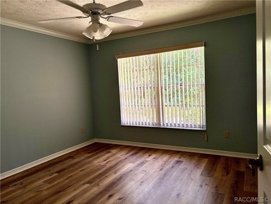Beautiful, large move in ready home. 3 bedroom 2 bathroom - photo 44