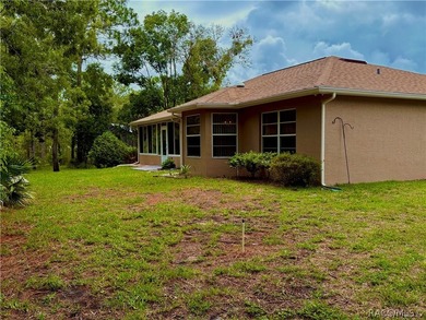Beautiful, large move in ready home. 3 bedroom 2 bathroom - photo 47