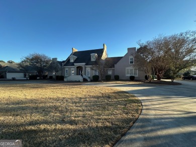 Lake Home For Sale in Kathleen, Georgia