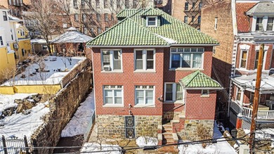Beautiful and unique oversized brick 3 family home. Great - photo 2