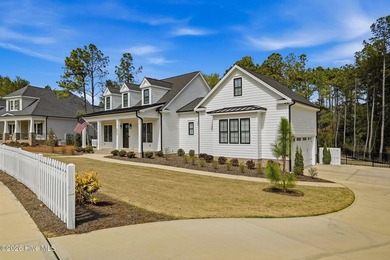 Welcome to the highly desirable Hollycrest neighborhood, where a - photo 3