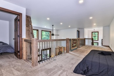 Beautiful, maintenance free, home with a huge garage! This home - photo 20