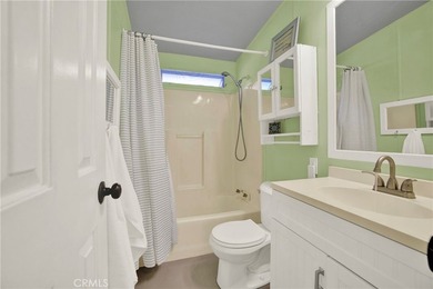 This beautiful 3 bedroom 3 bath beach cottage is complete with - photo 27