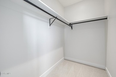 Great 3 Bedroom plus Bonus Bunk Room! This ski-in/ski-out - photo 29