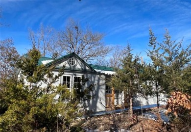 Perry Lake Home Sale Pending in Ozawkie Kansas