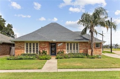 Lake Pontchartrain Home For Sale in Metairie Louisiana