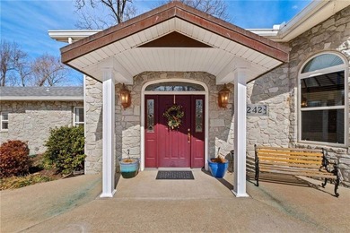 Stunning estate home offering exceptional privacy & beautiful - photo 4