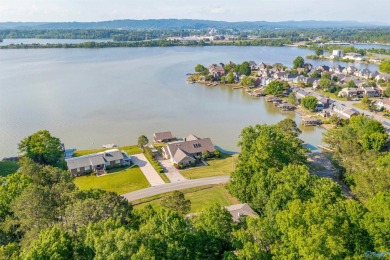 Lake Home For Sale in Gadsden, Alabama