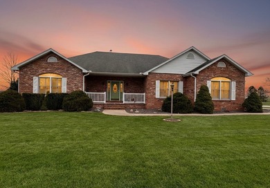 (private lake, pond, creek) Home For Sale in Dix Illinois