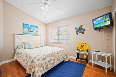 Perfect quiet location, large screened patio, salt water heated - photo 16
