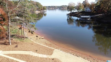 Just Completed New construction 4/2.5 on beautiful lot with - photo 18