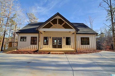 Just Completed New construction 4/2.5 on beautiful lot with - photo 21
