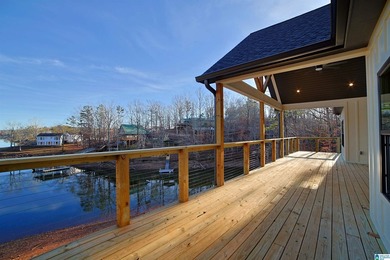Just Completed New construction 4/2.5 on beautiful lot with - photo 24