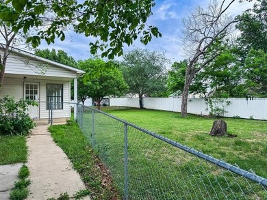 Charming cottage style home in Wagoner situated on approximately - photo 24