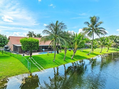 Perfect quiet location, large screened patio, salt water heated - photo 27