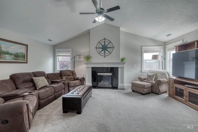 What a Light and Bright- Beautiful Home- Near Discovery Park in - photo 32
