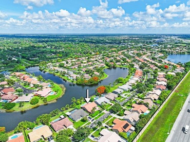 Perfect quiet location, large screened patio, salt water heated - photo 33