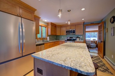This stunning open concept home is designed for both relaxation - photo 9