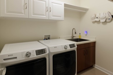 An oasis of privacy, peace, and serenity in the heart of a - photo 12